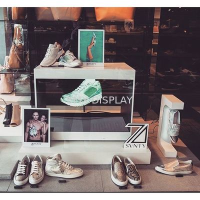 Kualitas Hologram 3D iklan tampilan piramida Holocube holografik proyektor Pabrik