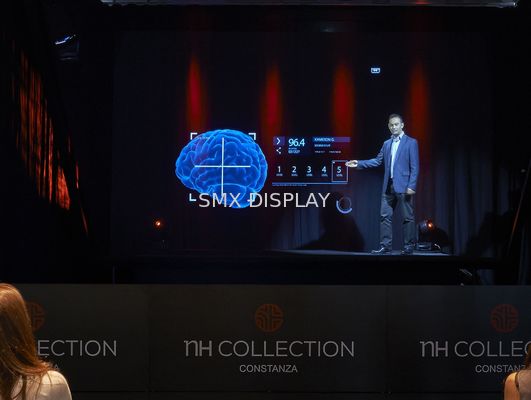 Kualitas Sistem Proyeksi Holografik Musion Eyeliner Foil Hologram 3D Show Pabrik