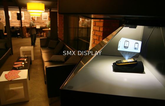 Kualitas Kaca Tempered Hologram Pyramid Display Showcase Untuk Iklan Plug Play Pabrik